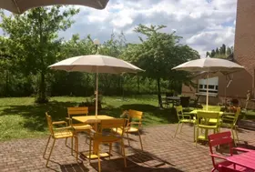 maison de retraite les lys terrasse