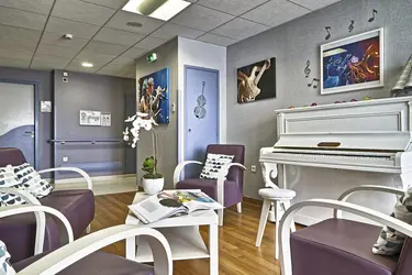 maison de retraite bordeaux cheneraie salon3