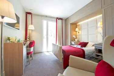 maison de retraite paris mozart chambre rouge