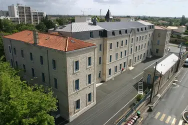 maison de retraite angelique niort exterieur vue en hauteur