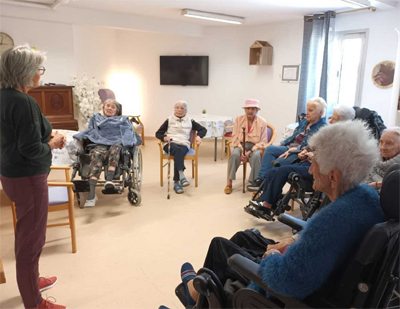 Orpea Le Bois joli lectrice