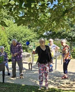 orpea les jardins de saintes exterieur