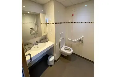 maison de retraite la montagne de reims salle de bain